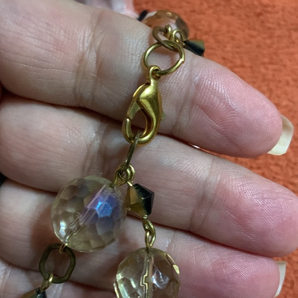 Beautiful Neutral and gold glass beaded Mary Kay Hostess Necklace w/ bag - Picture 5 of 7